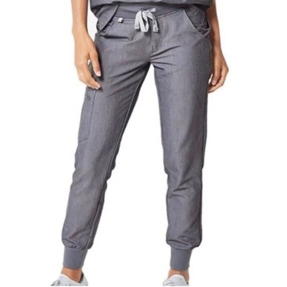 FIGS Women’s Joggers in Graphite Grey